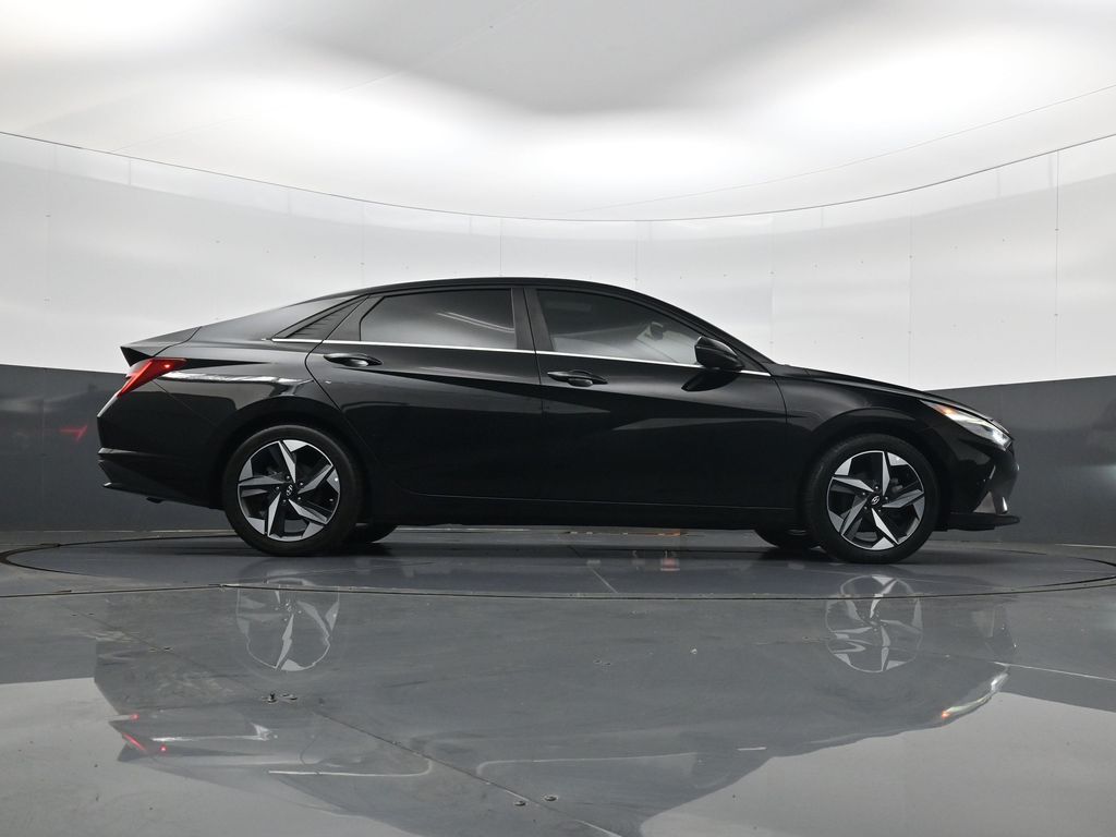 2023 Hyundai Elantra Limited - Photo 26
