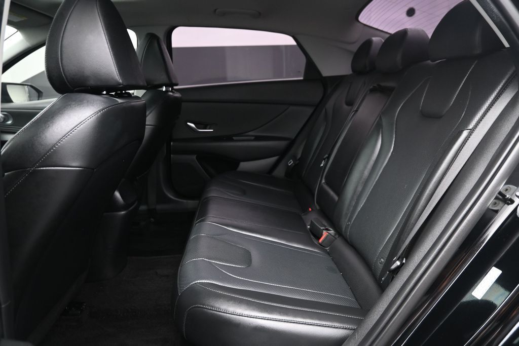 2023 Hyundai Elantra Limited - Photo 12