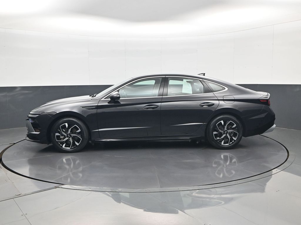 2025 Hyundai Sonata SEL - Photo 9