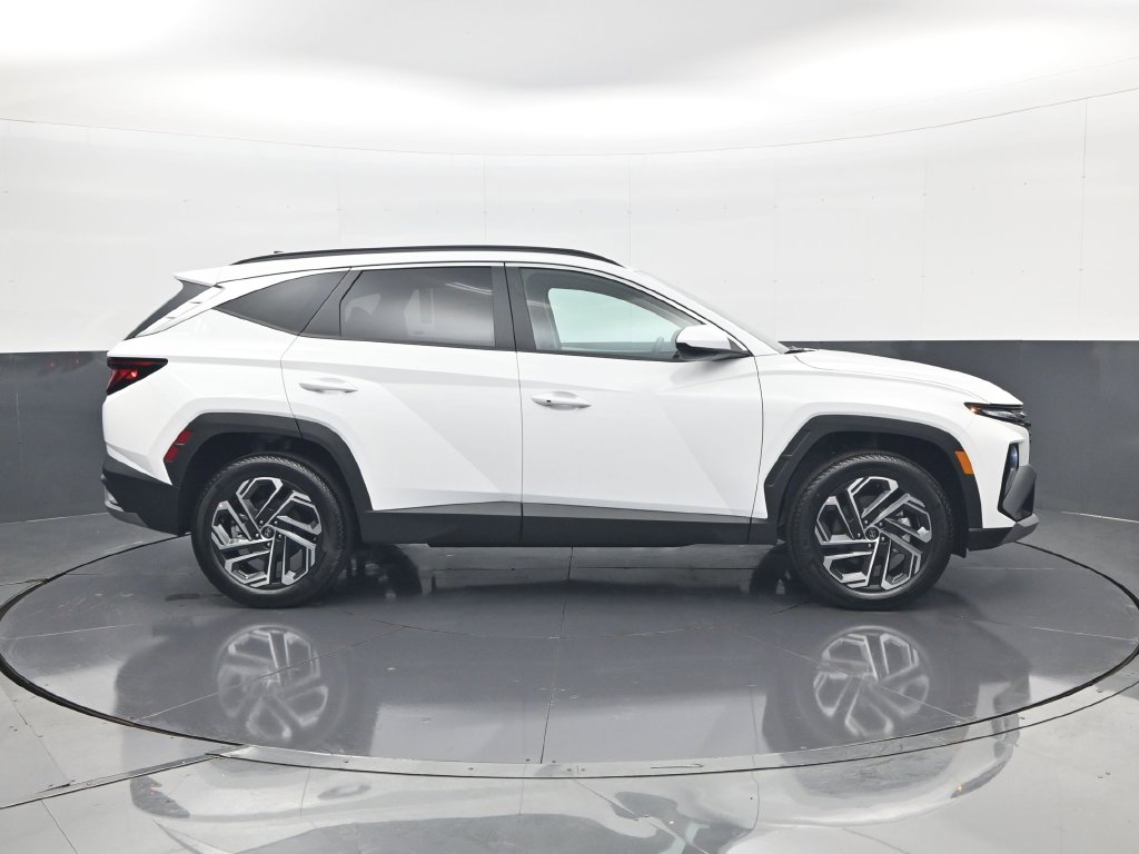 New 2026 Hyundai Tucson SEL Plus AWD SUV