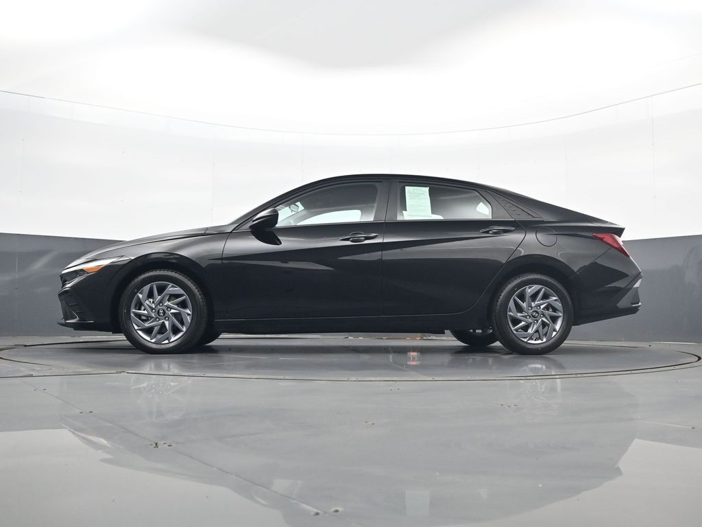 2024 Hyundai Elantra SEL - Photo 28