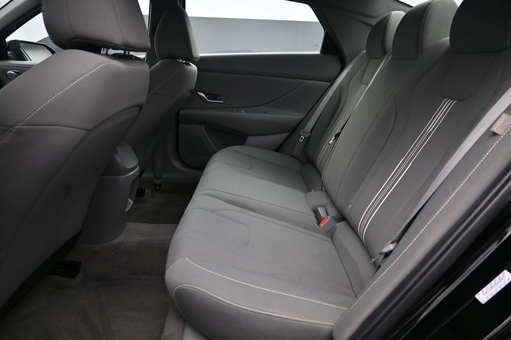 2024 Hyundai Elantra SEL - Photo 11