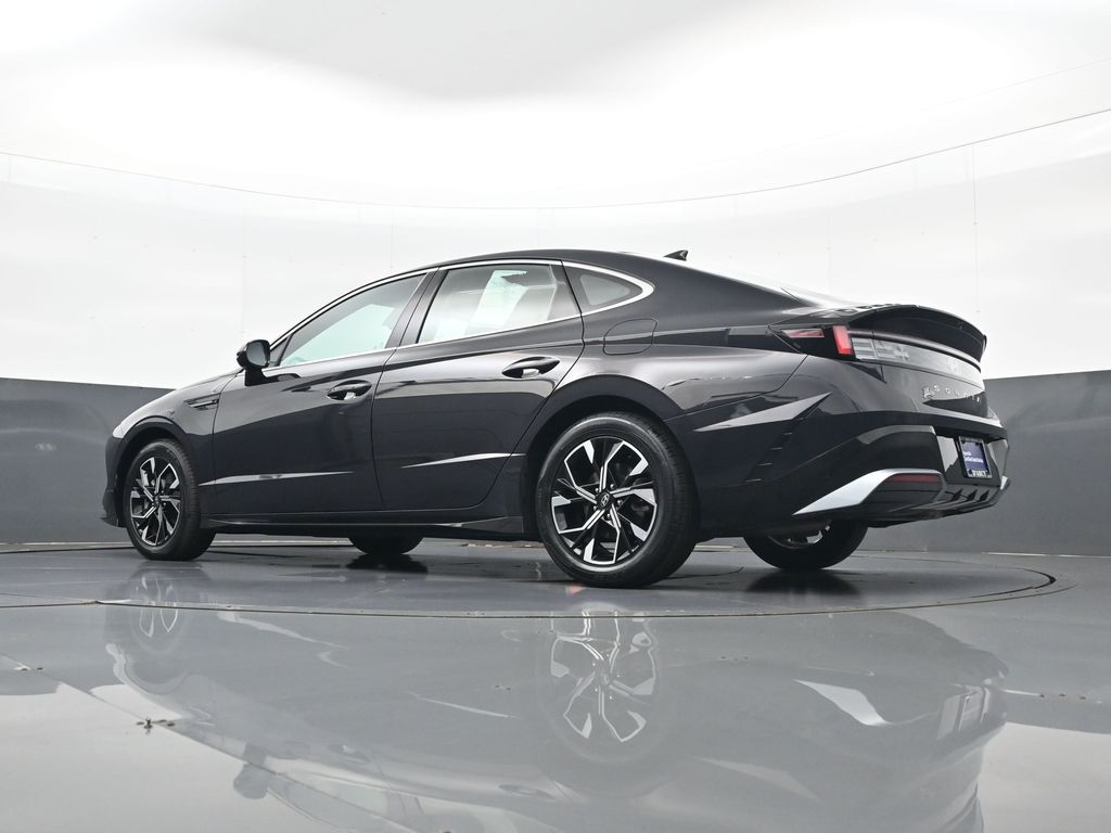 2025 Hyundai Sonata SEL - Photo 28