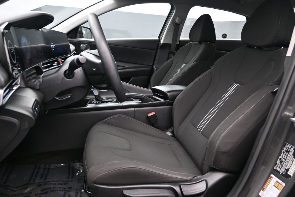 2024 Hyundai Elantra SEL - Photo 10