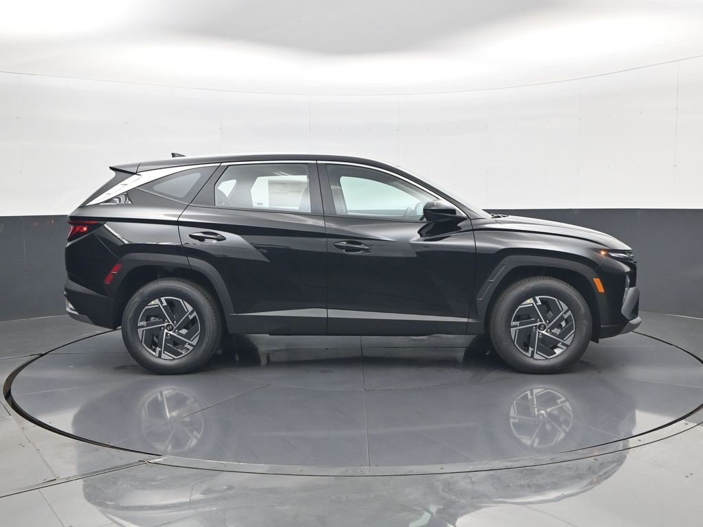 New 2026 Hyundai Tucson Hybrid Blue SE SUV