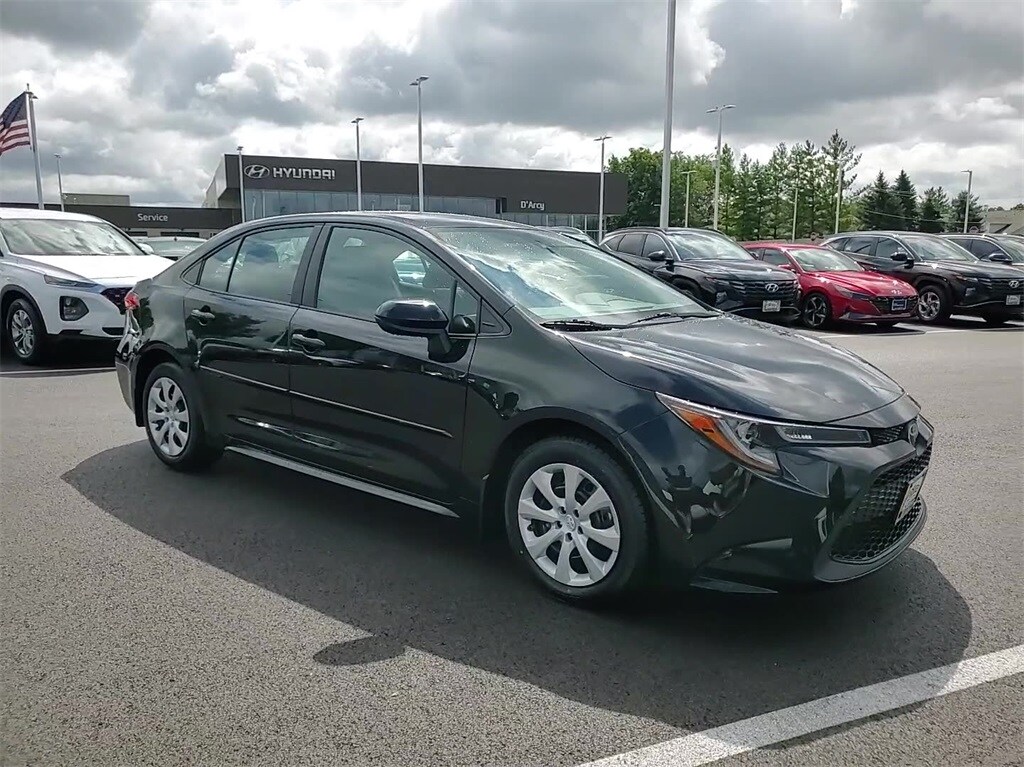 Used 2022 Toyota Corolla LE with VIN 5YFEPMAEXNP312598 for sale in Joliet, IL