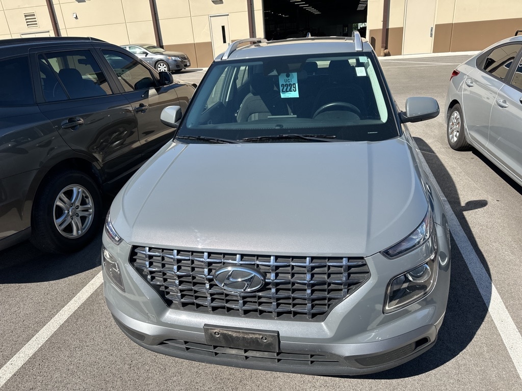 Certified 2022 Hyundai Venue SEL with VIN KMHRC8A3XNU142910 for sale in Joliet, IL