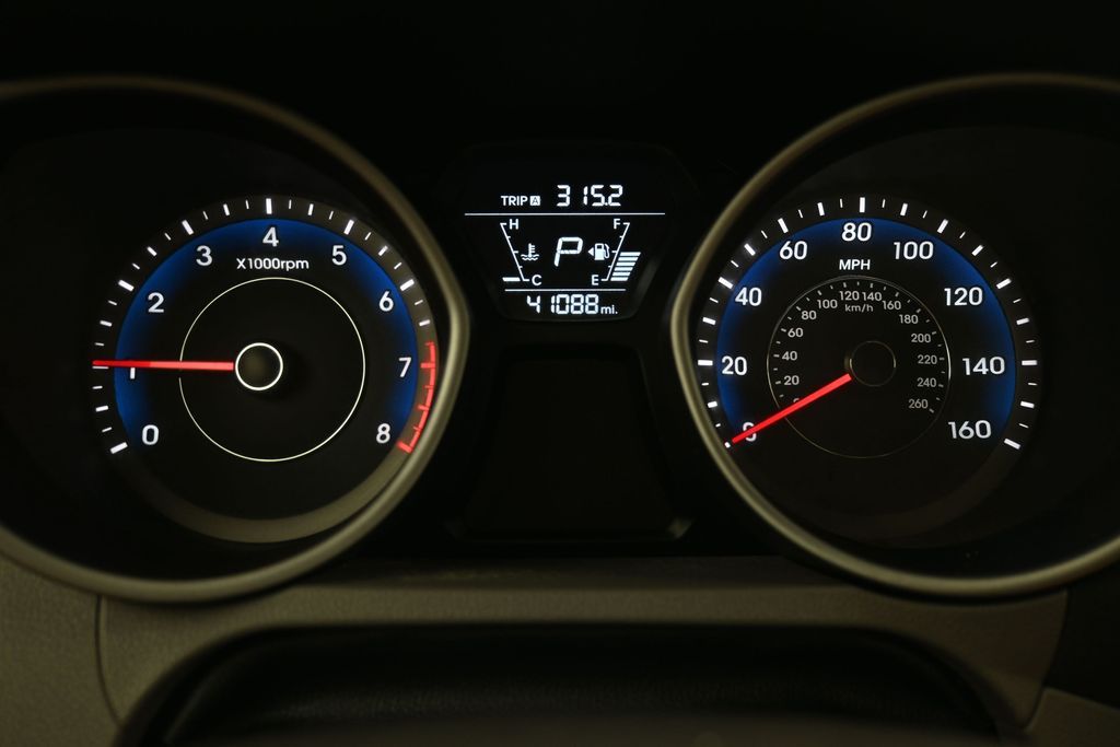 2014 Hyundai Elantra Coupe Base - Photo 10