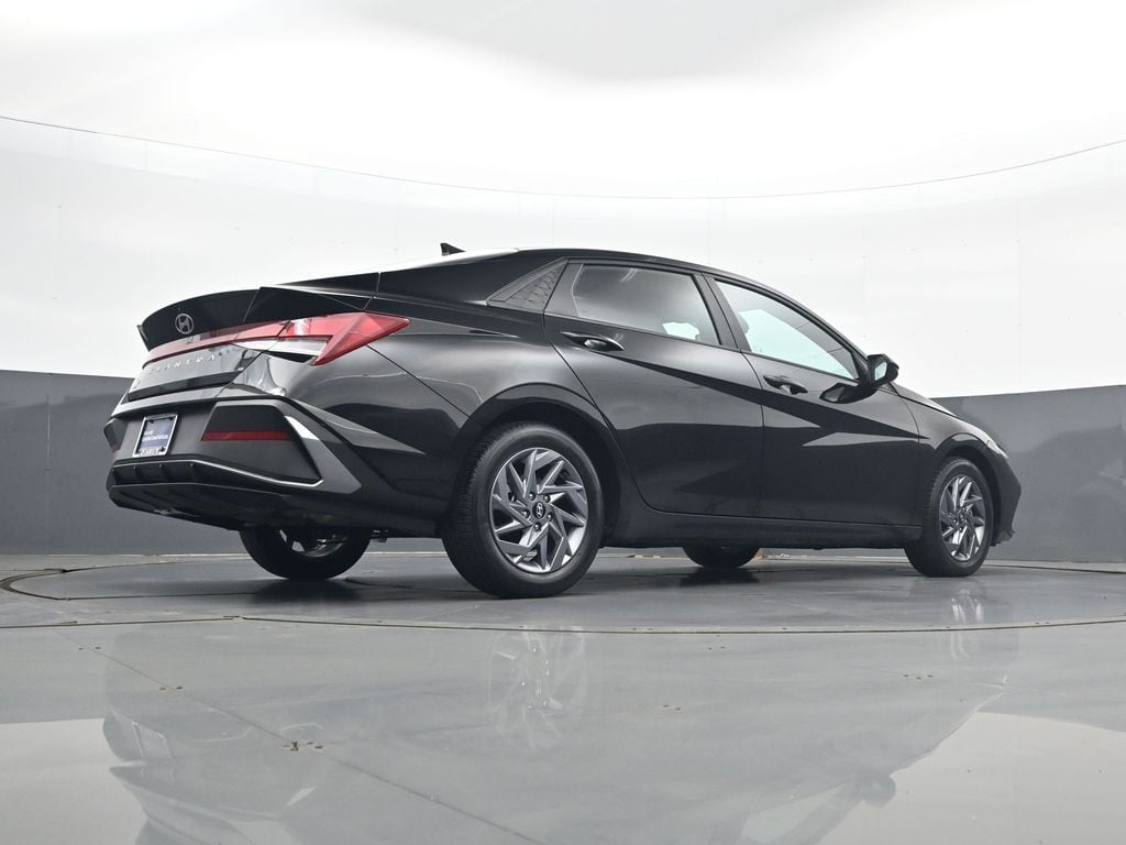 2024 Hyundai Elantra SEL - Photo 25