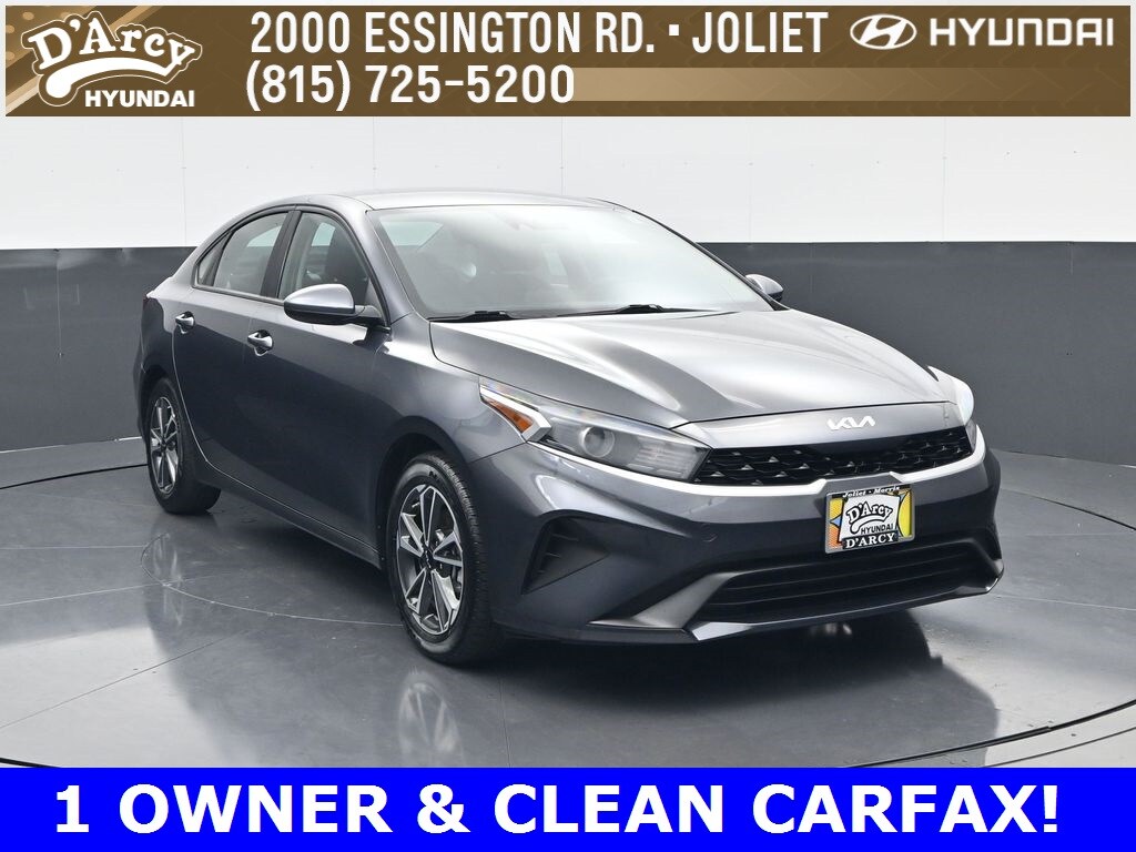2023 Kia Forte LXS photo 3