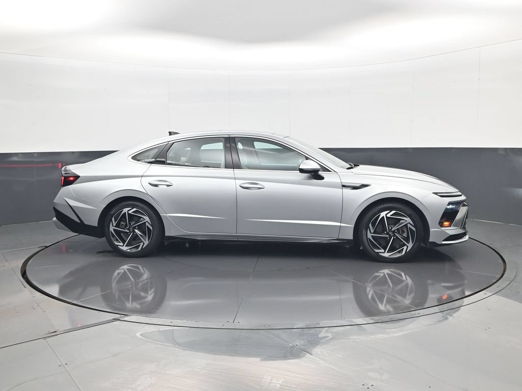 Used 2024 Hyundai Sonata SEL Sedan