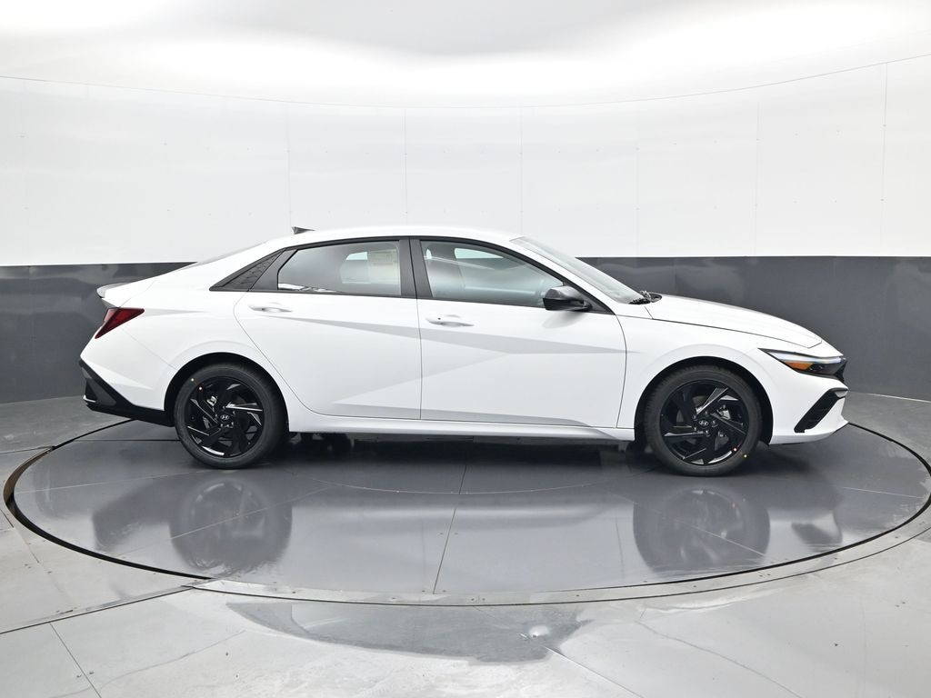 New 2026 Hyundai Elantra SEL Sport Sedan