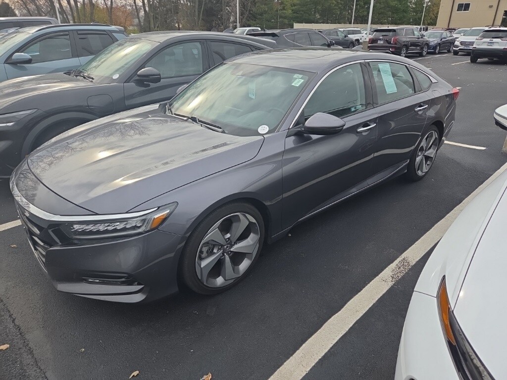 2020 Honda Accord Touring 2.0T photo 3