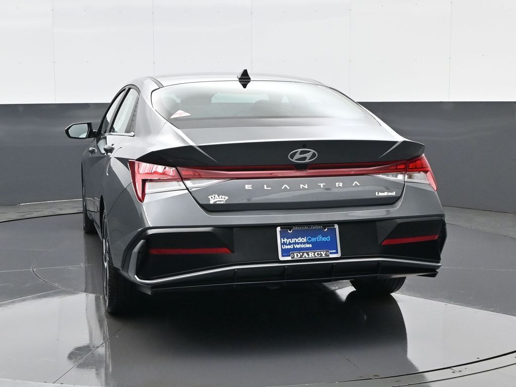 2025 Hyundai Elantra Limited - Photo 6