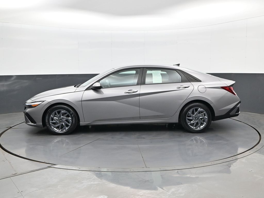 2024 Hyundai Elantra SEL - Photo 8