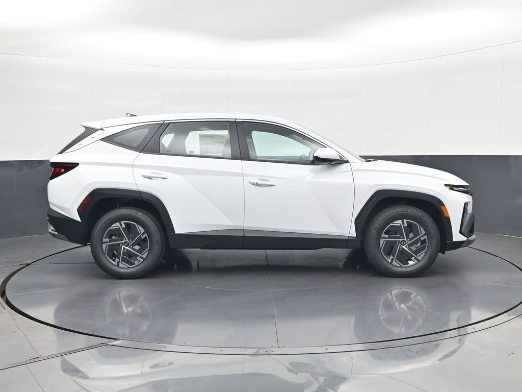 New 2026 Hyundai Tucson Hybrid Blue SE SUV