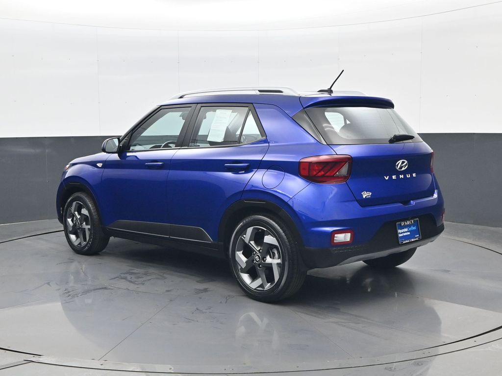 2023 Hyundai Venue Limited - Photo 7