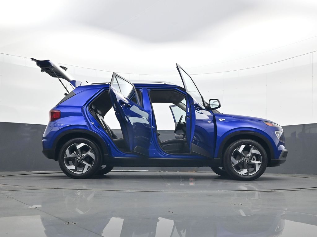 2023 Hyundai Venue Limited - Photo 33
