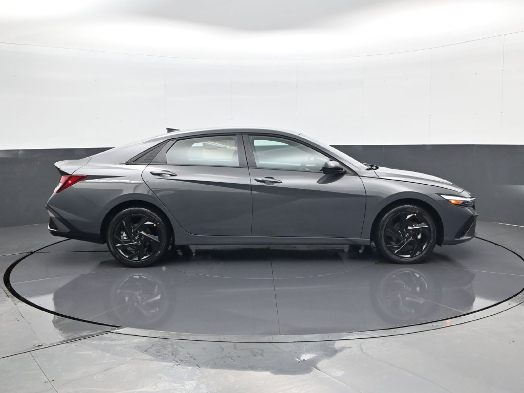 New 2026 Hyundai Elantra SEL Sport Sedan