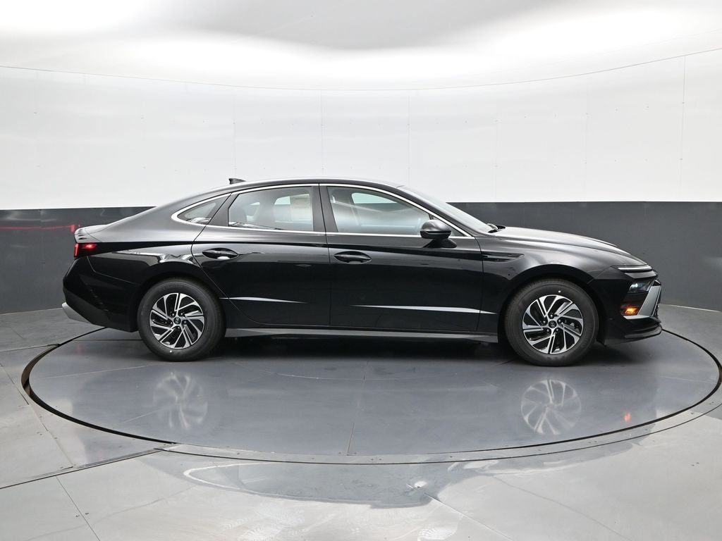 New 2026 Hyundai Sonata Hybrid Blue Sedan
