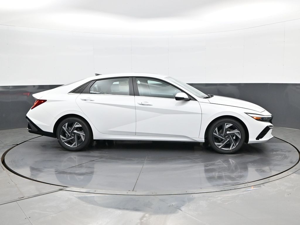 New 2026 Hyundai Elantra Limited Sedan
