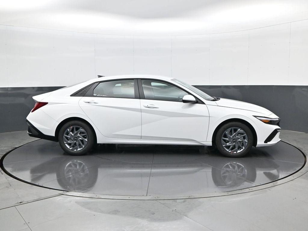 New 2026 Hyundai Elantra Hybrid Blue Sedan