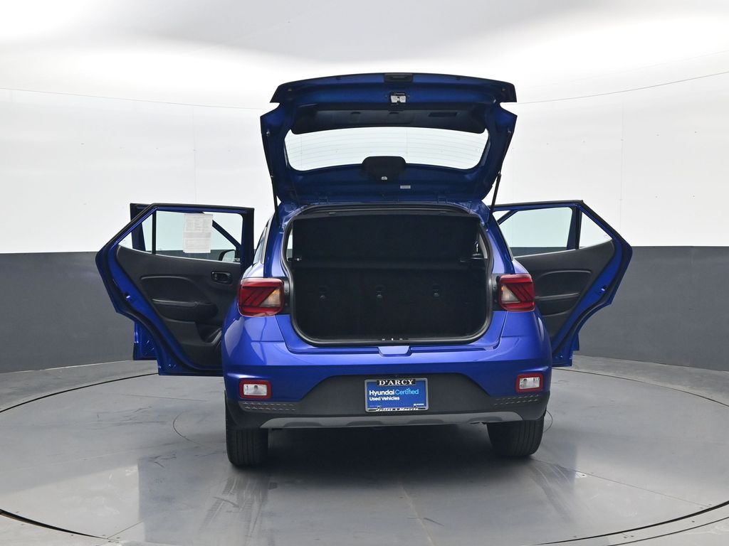 2023 Hyundai Venue Limited - Photo 32