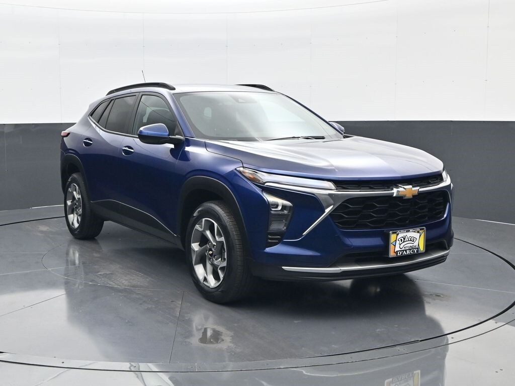 2024 Chevrolet Trax LT photo 3