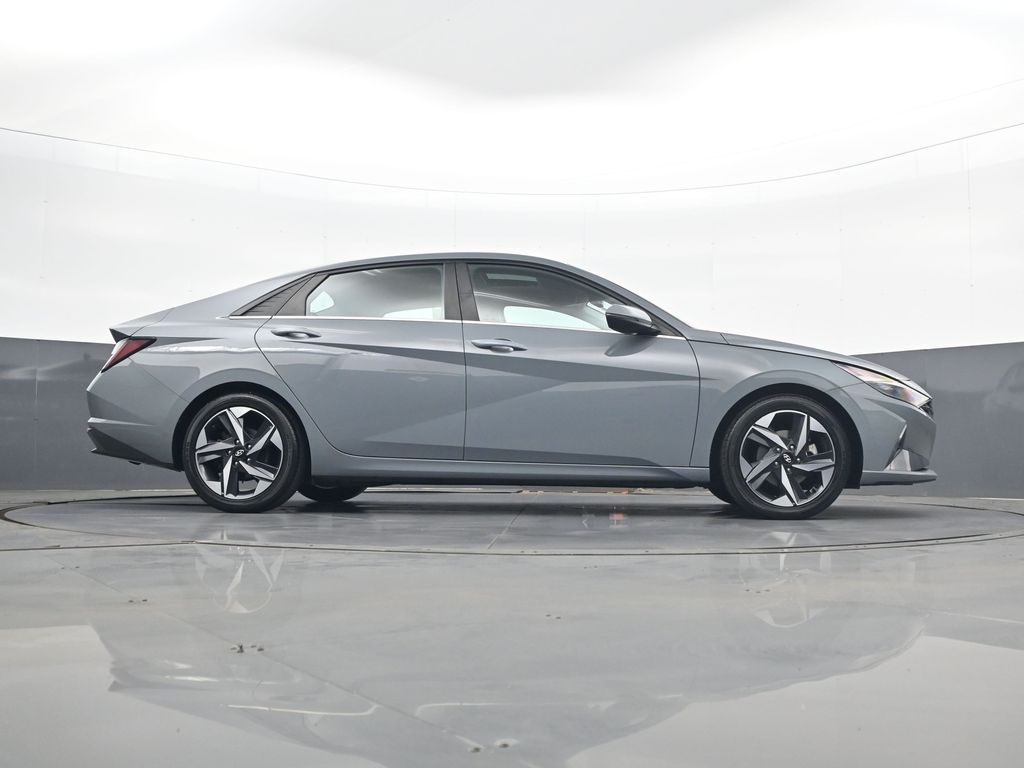2021 Hyundai Elantra Limited - Photo 25