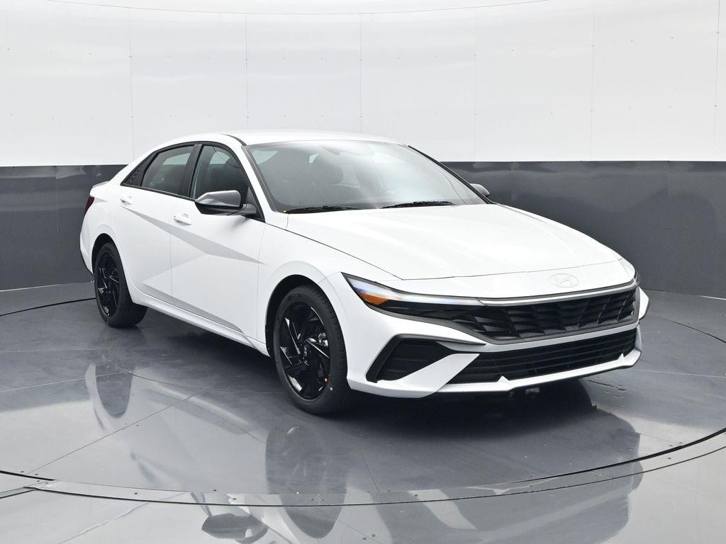 New 2026 Hyundai Elantra SEL Sport Sedan