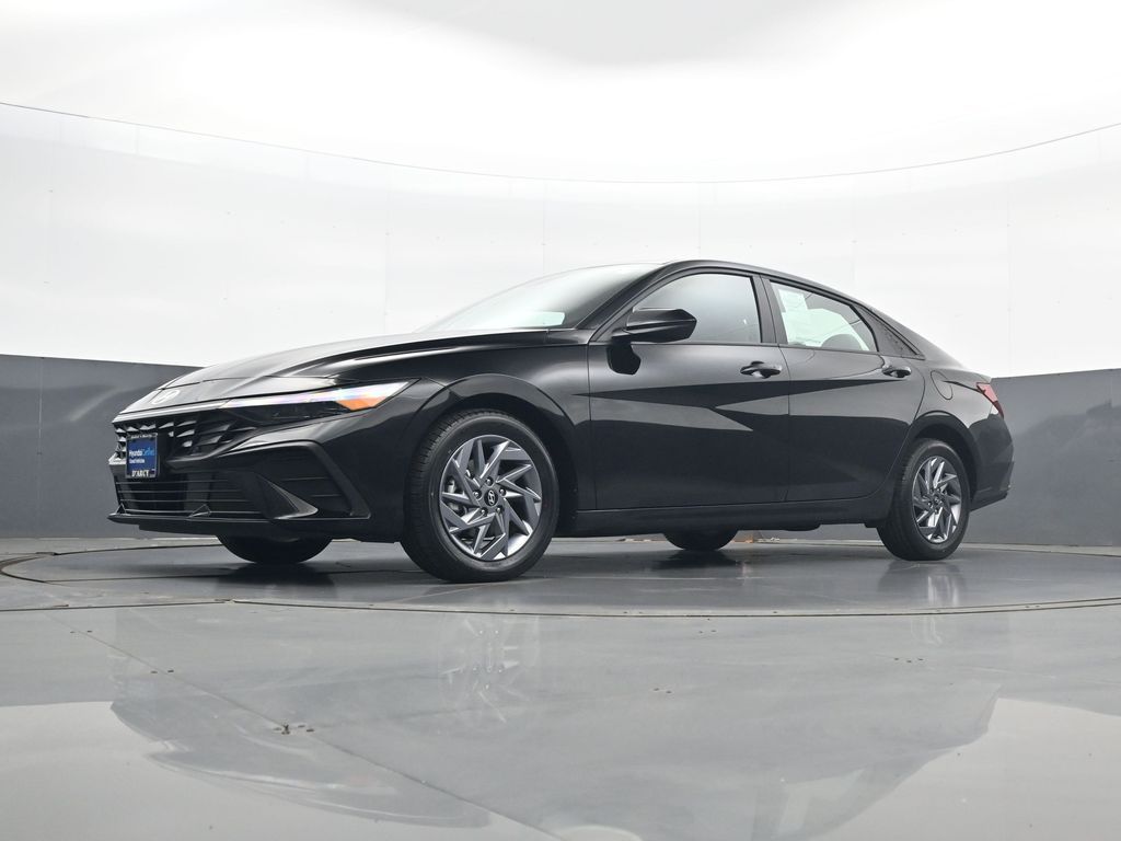 2024 Hyundai Elantra SEL - Photo 21