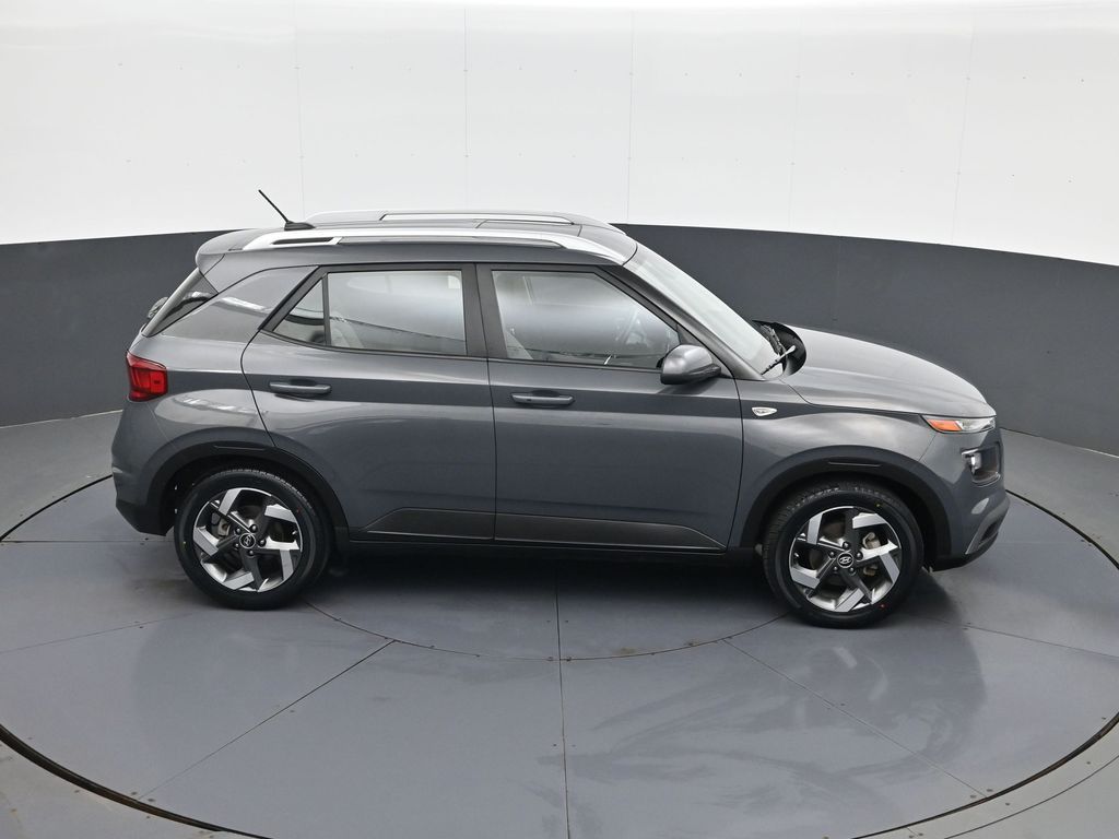 2024 Hyundai Venue SEL - Photo 16