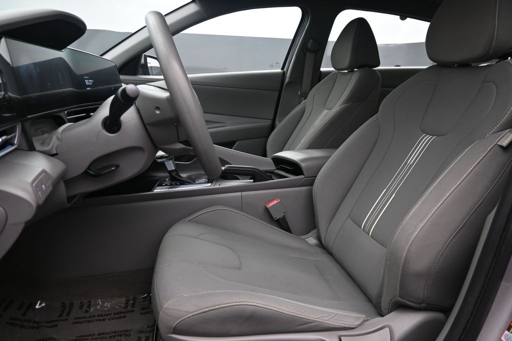 2024 Hyundai Elantra SEL - Photo 10