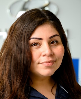 Staff member Vanessa Alarcon from ID_17fdcadf1cb5