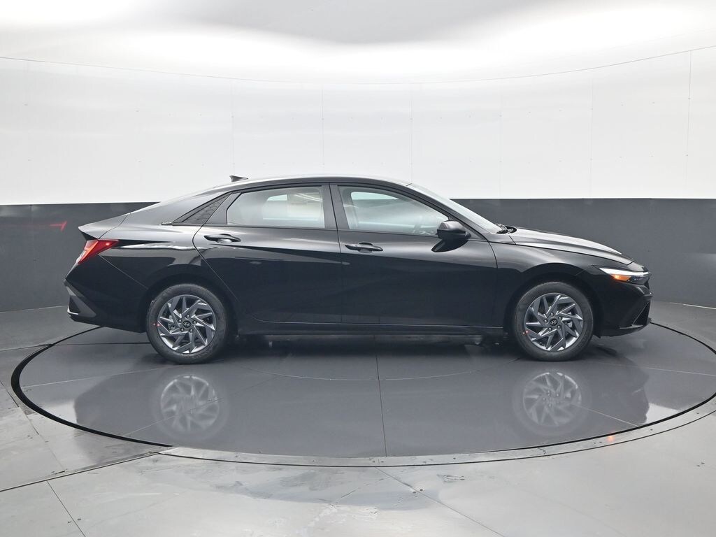 New 2026 Hyundai Elantra Hybrid Blue Sedan