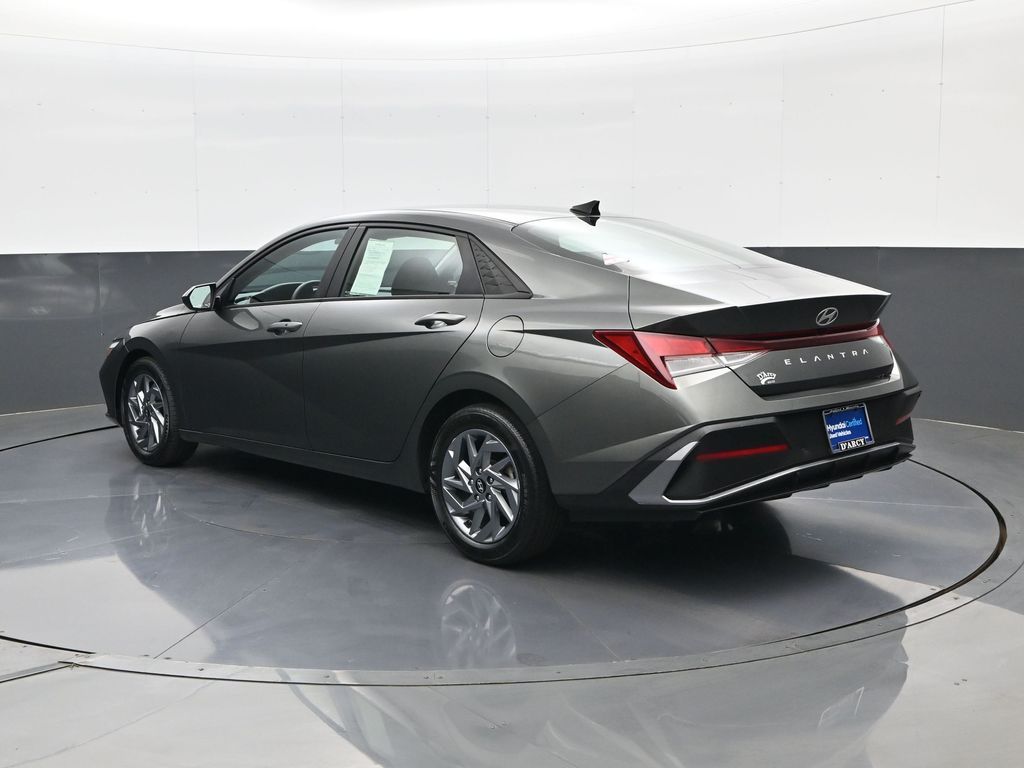 2024 Hyundai Elantra SEL - Photo 7