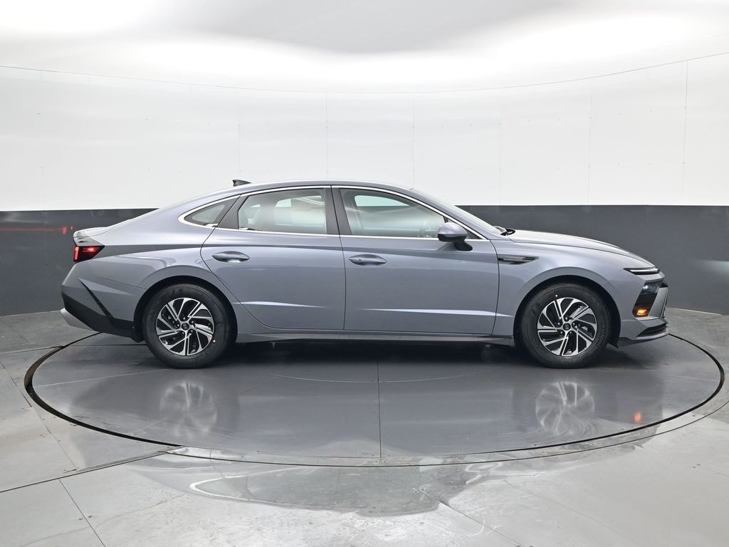 New 2026 Hyundai Sonata Hybrid Blue Sedan