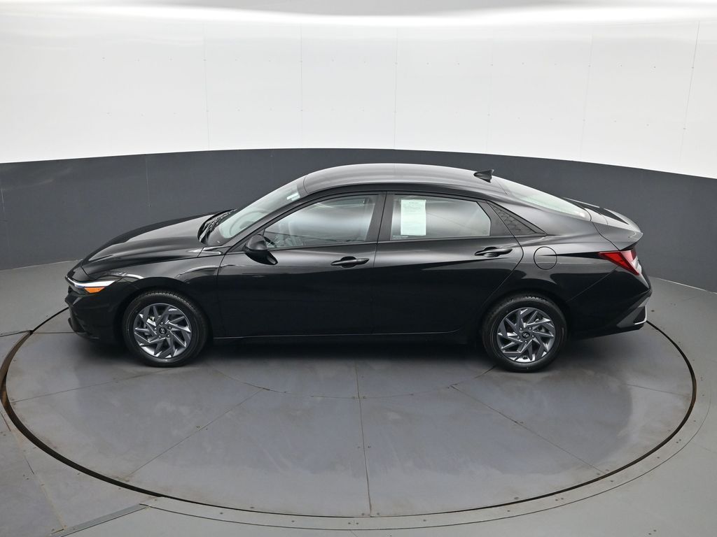 2024 Hyundai Elantra SEL - Photo 20