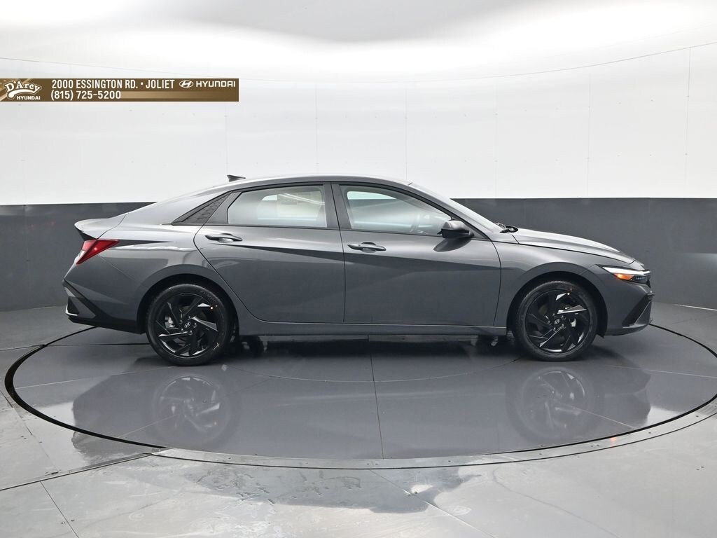 New 2026 Hyundai Elantra SEL Sport Sedan