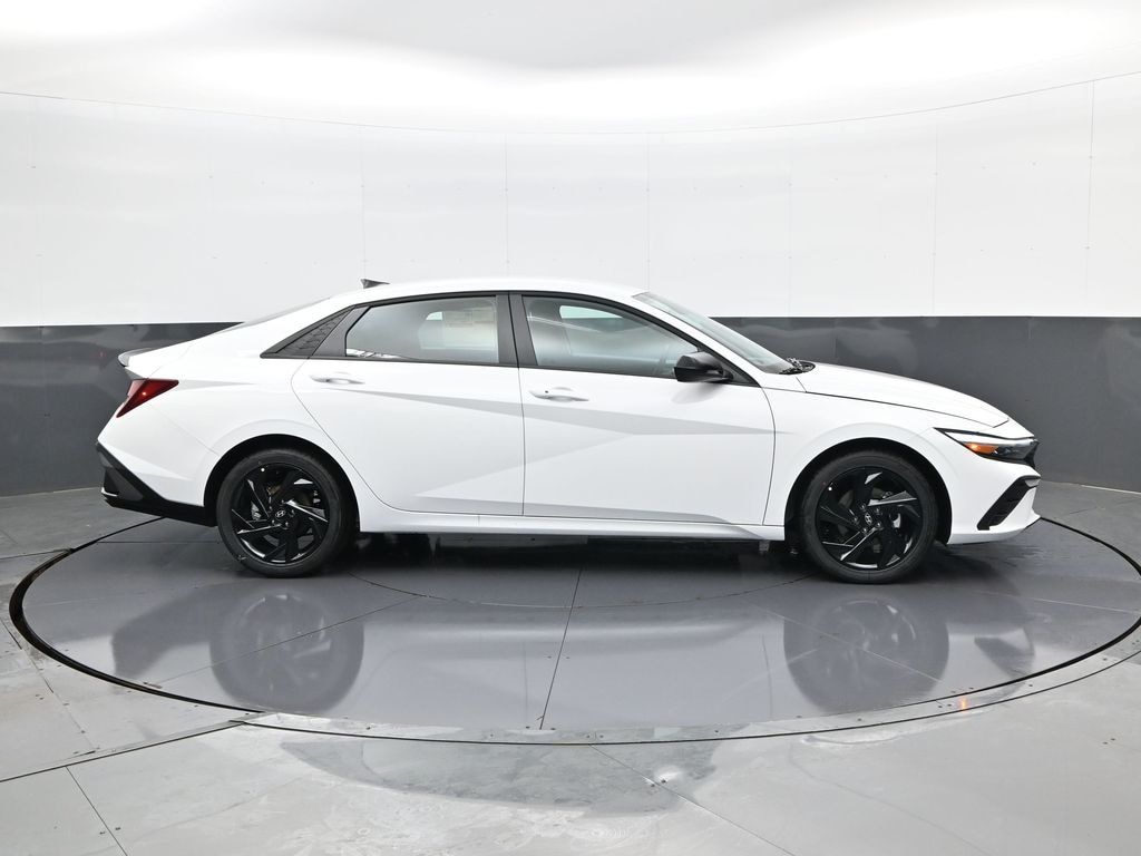 New 2026 Hyundai Elantra SEL Sport Sedan