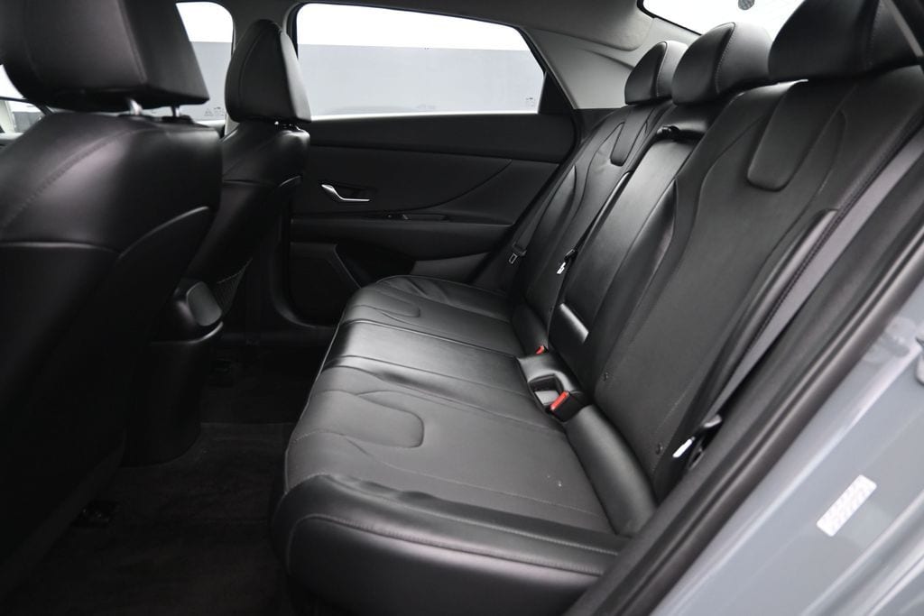 2021 Hyundai Elantra Limited - Photo 12