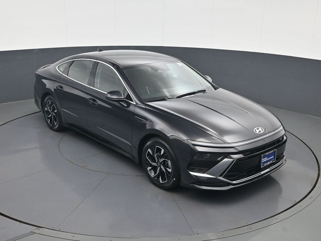 2025 Hyundai Sonata SEL - Photo 16