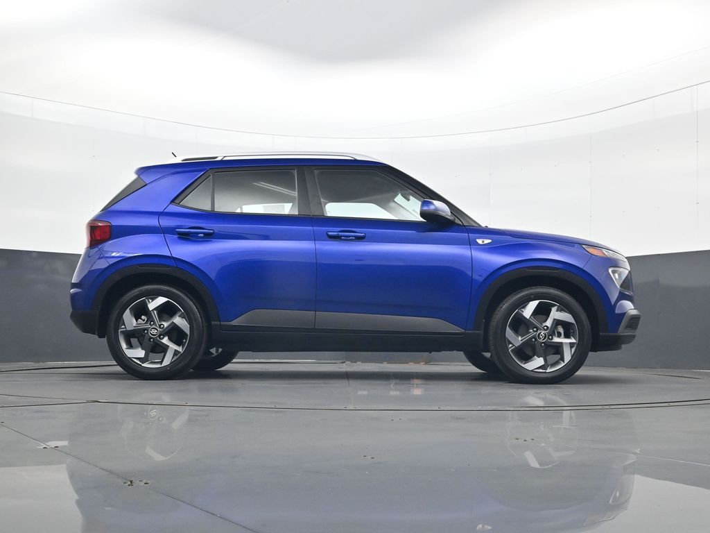 2023 Hyundai Venue Limited - Photo 24