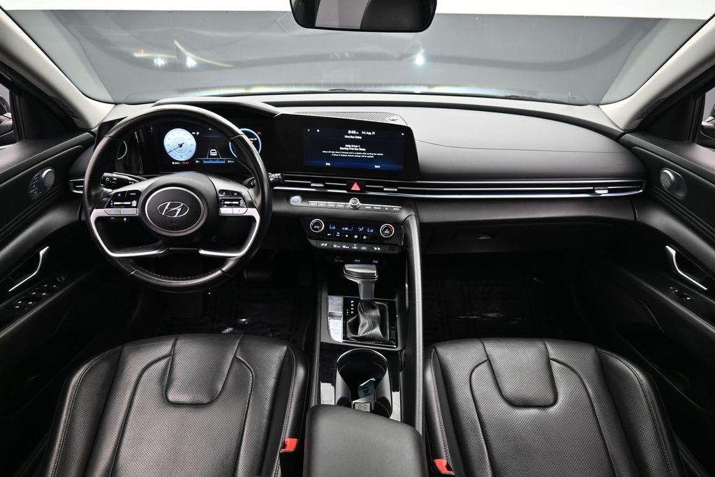 2023 Hyundai Elantra Limited - Photo 14