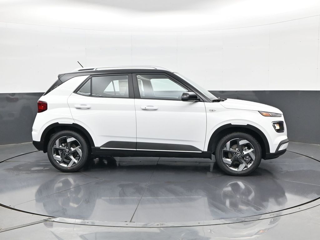 New 2026 Hyundai Venue SEL w/Two-Tone Roof SUV