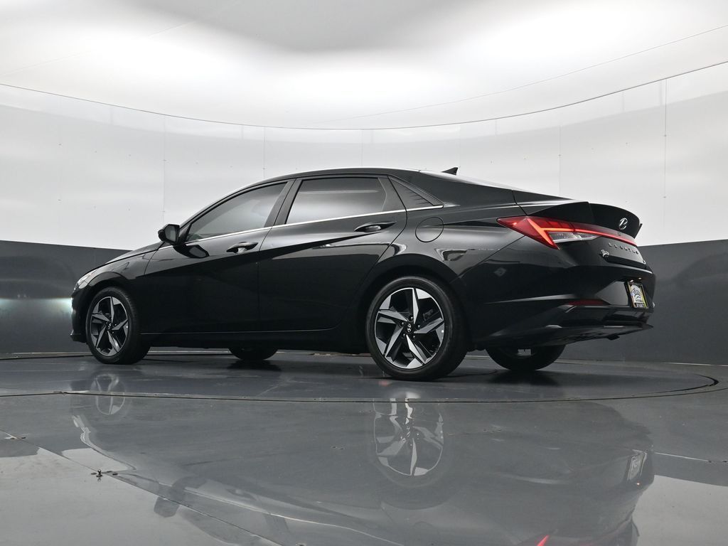 2023 Hyundai Elantra Limited - Photo 29