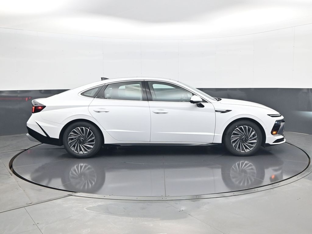 New 2026 Hyundai Sonata Hybrid Limited Sedan