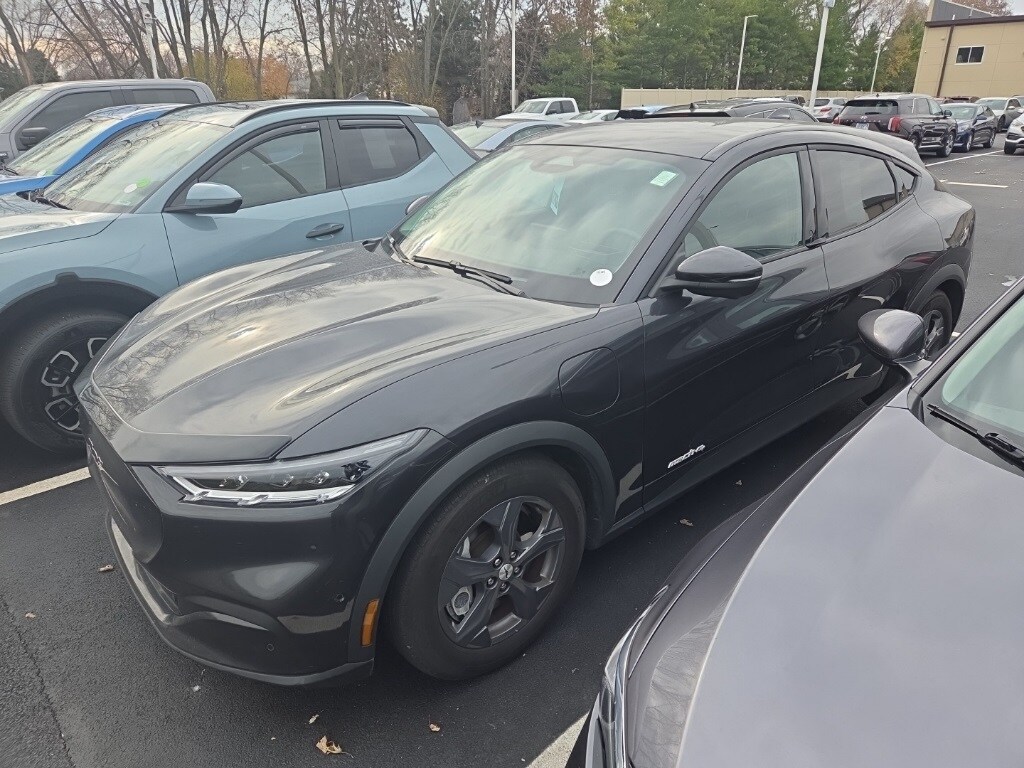 2021 Ford Mustang Mach-E Select photo 3