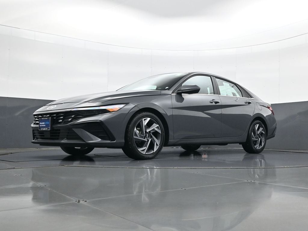 2025 Hyundai Elantra Limited - Photo 21