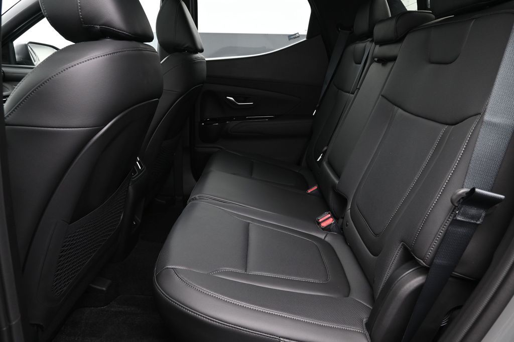 2026 Hyundai Santa Cruz Limited - Photo 11